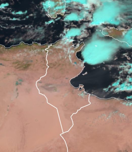 الرصد الجوي يؤكد ابتعاد السحابة الرعدية الضخمة المتمركزة قبالة السواحل الشرقية ..