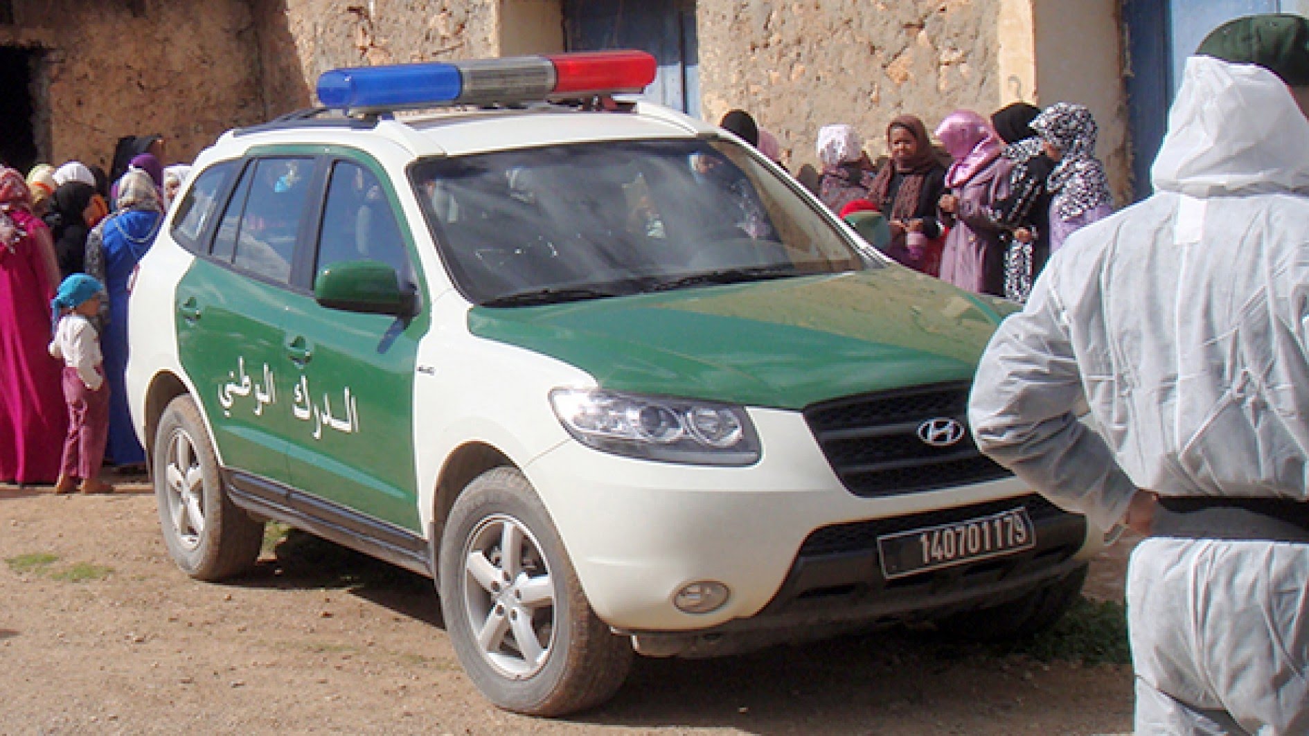 الجزائر.. شاب يقتل والدته وشقيقتيه بطريقة وحشية في جريمة هزت البلاد