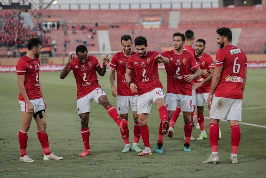 الأهلي يتوج بالسوبر الافريقي 