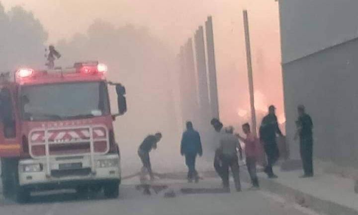  القيروان ..حريق في مصنع الورق بالشبيكة 