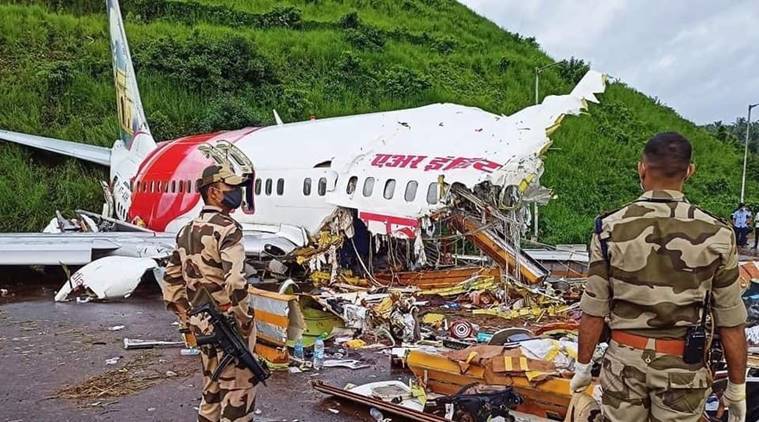 تحطم طائرتين تابعتين لسلاح الجو الهندي جراء حادث ومقتل طيار