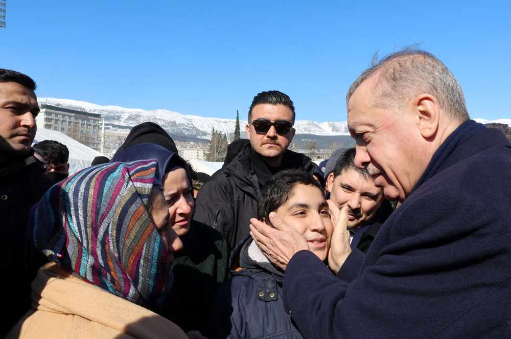 أردوغان: الدولة ستعاقب مرتكبي جرائم السلب في منطقة الزلزال