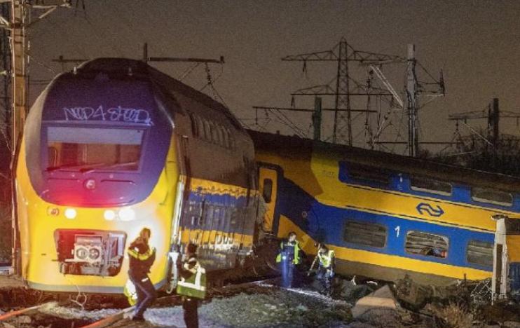 قتيل وعشرات الجرحى في حادث قطار  بهولندا