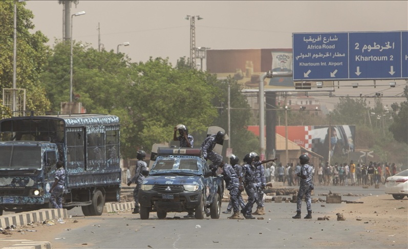 السودان.. انتشار أمني كثيف وإغلاق جسور في الخرطوم