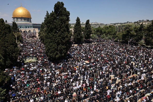 ربع مليون فلسطيني أدوا صلاة الجمعة الرابعة من رمضان في المسجد الأقصى