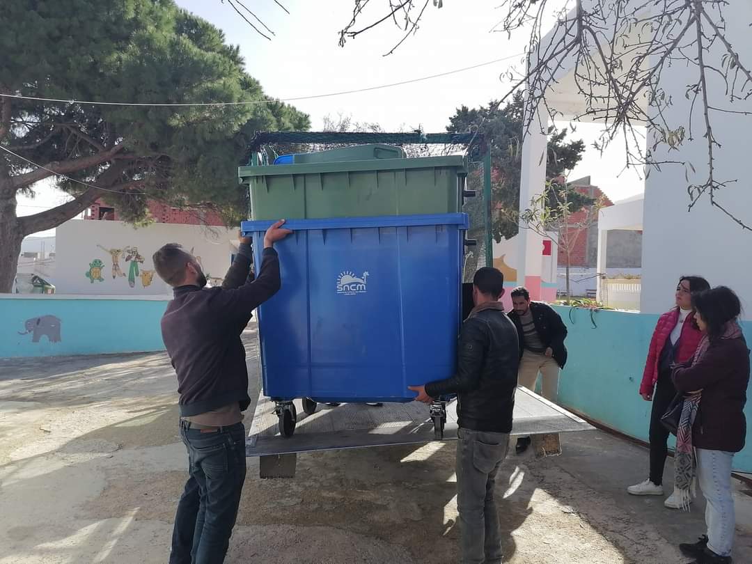 رفراف ..انطلاق  مشروع لتدوير النفايات في الوسط المدرسي