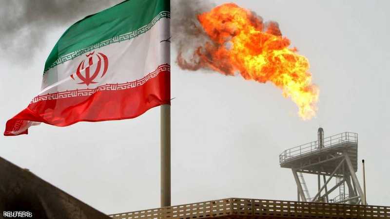 إيران تقرّ خطة لرفع إنتاج النفط إلى 4 ملايين برميل يوميا