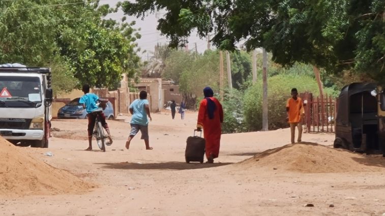  سكان أم درمان يعاودون النزوح مجددا