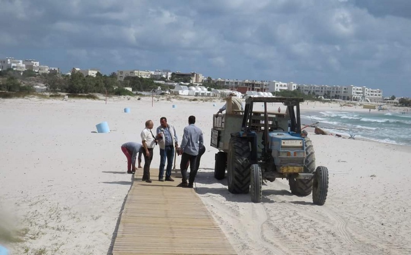 قليبية: تنفيذ حملة نظافة واسعة النطاق  لتجميع النفايات البلاستيكية بالشواطئ 