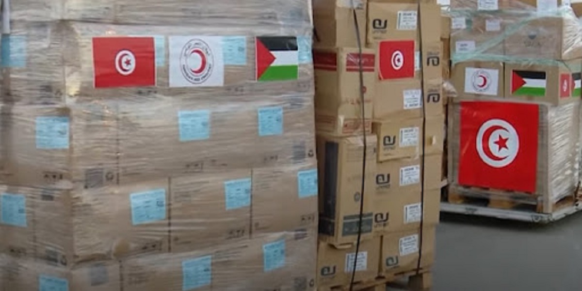 ابحار باخرة تونسية في اتجاه مصر محملة بمساعدات غذائية وطبية بقيمة 12 مليون دينار لسكان قطاع غزة