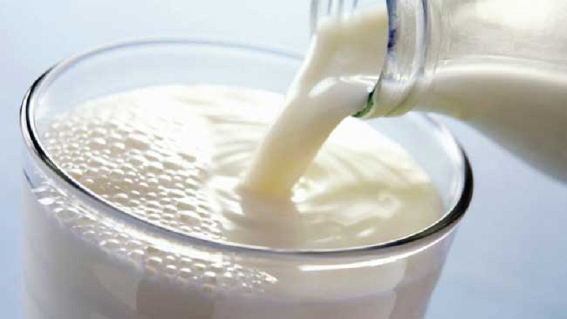 الحكومة تحدّد المخزون التعديلي من الحليب الطازج المعقم لسنة 2024 بـ19,9 مليون لتر