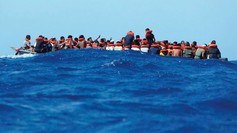 المنظمة الدولية للهجرة بتونس تؤكّد إعادة 4100 مهاجر..  العودة الطوعية للمهاجرين.. نصف حلّ في أزمة مكتملة!
