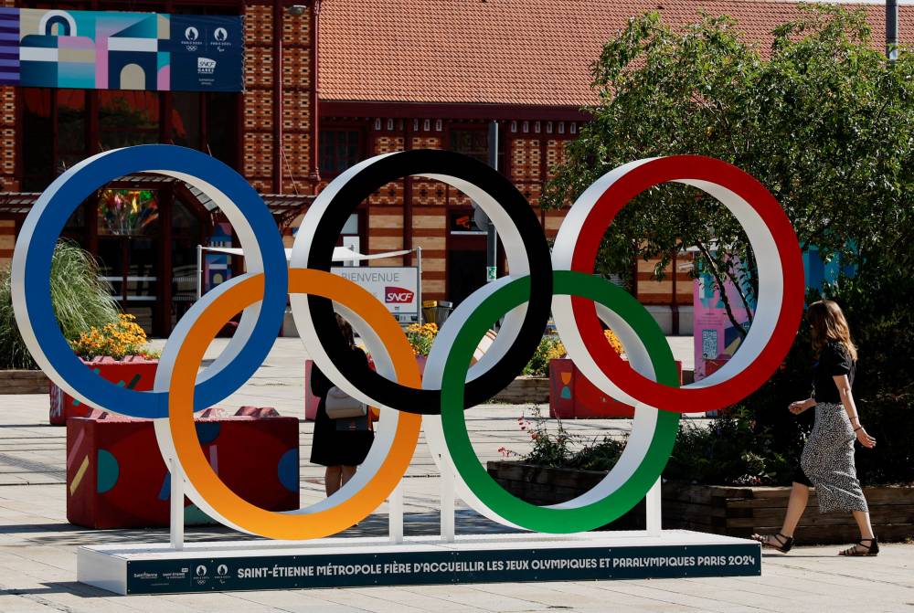  "أولمبياد" باريس.. تعرف على حَمَلة أعلام الدول العربية في الافتتاح