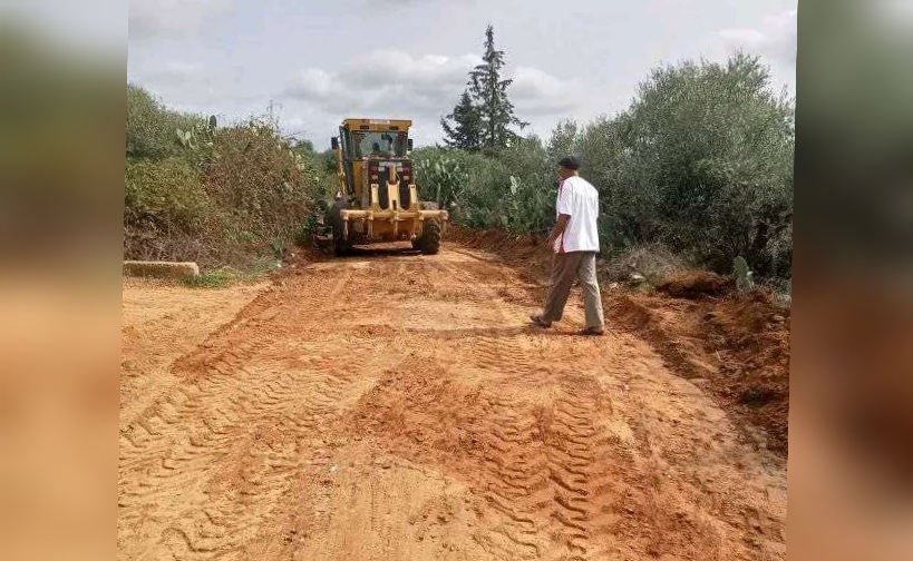 عين دراهم.. فتح مسلك فلاحي غمرته الأمطار