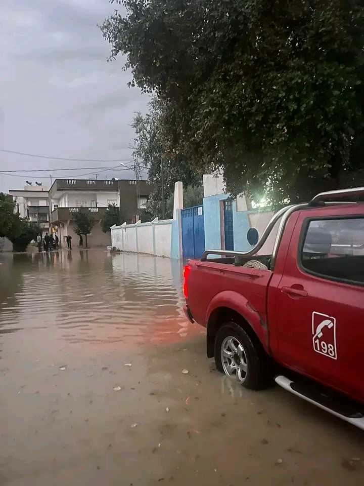 جندوبة ..المياه تغمر عدة منازل والحماية المدنية تتدخل 